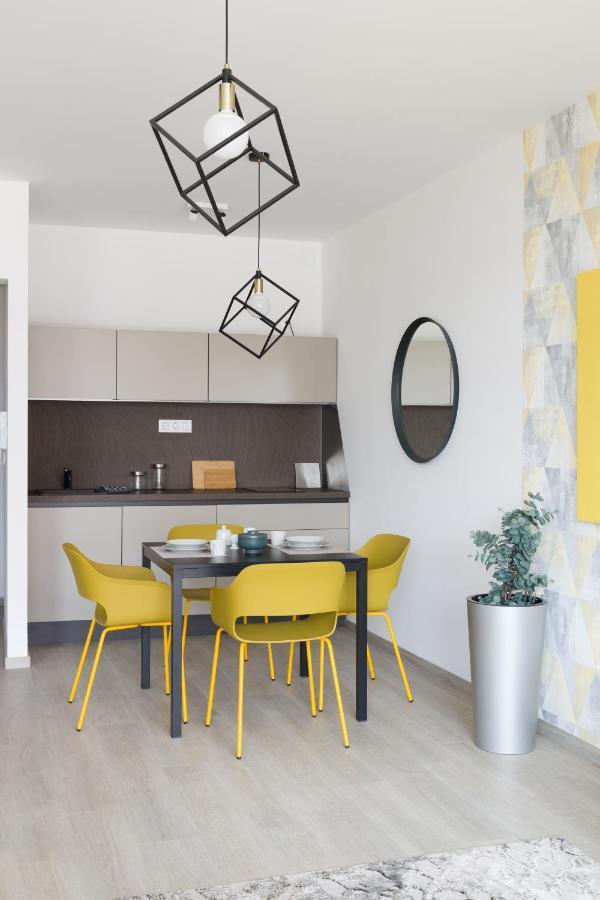Parizs Garden Apartments デブレツェン エクステリア 写真