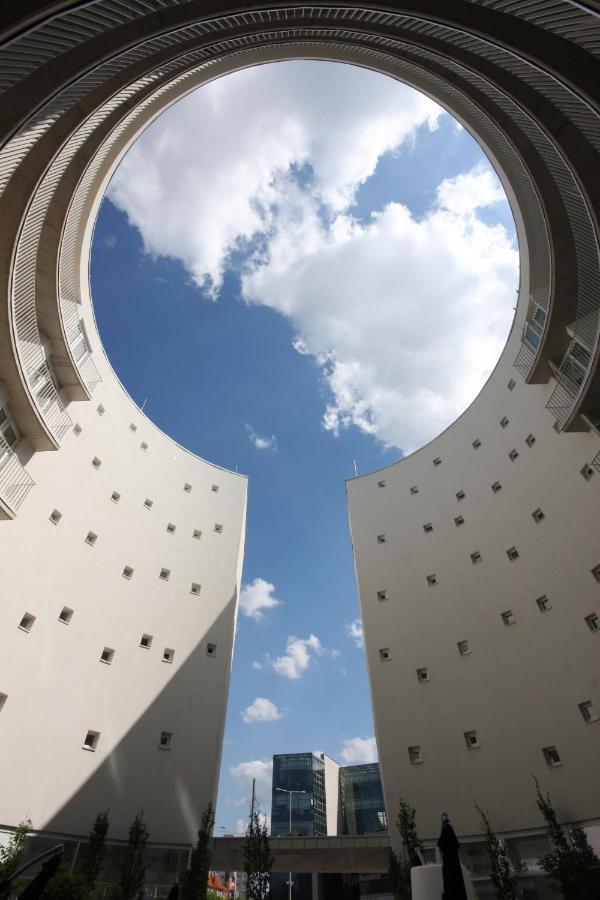 Parizs Garden Apartments デブレツェン エクステリア 写真