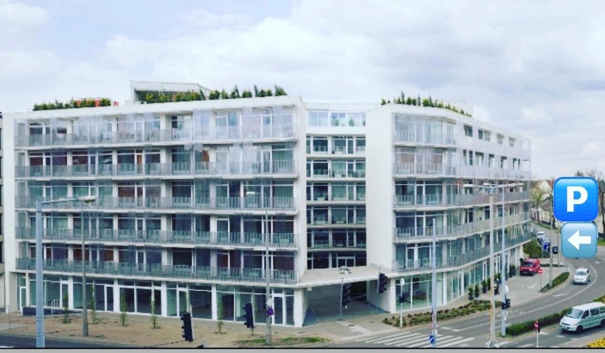 Parizs Garden Apartments デブレツェン エクステリア 写真