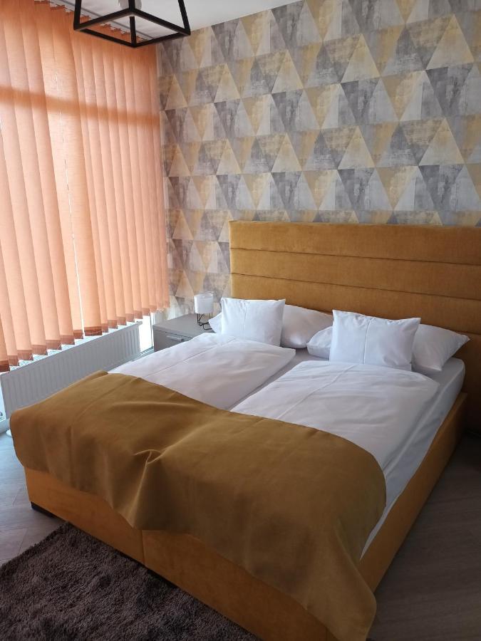 Parizs Garden Apartments デブレツェン エクステリア 写真