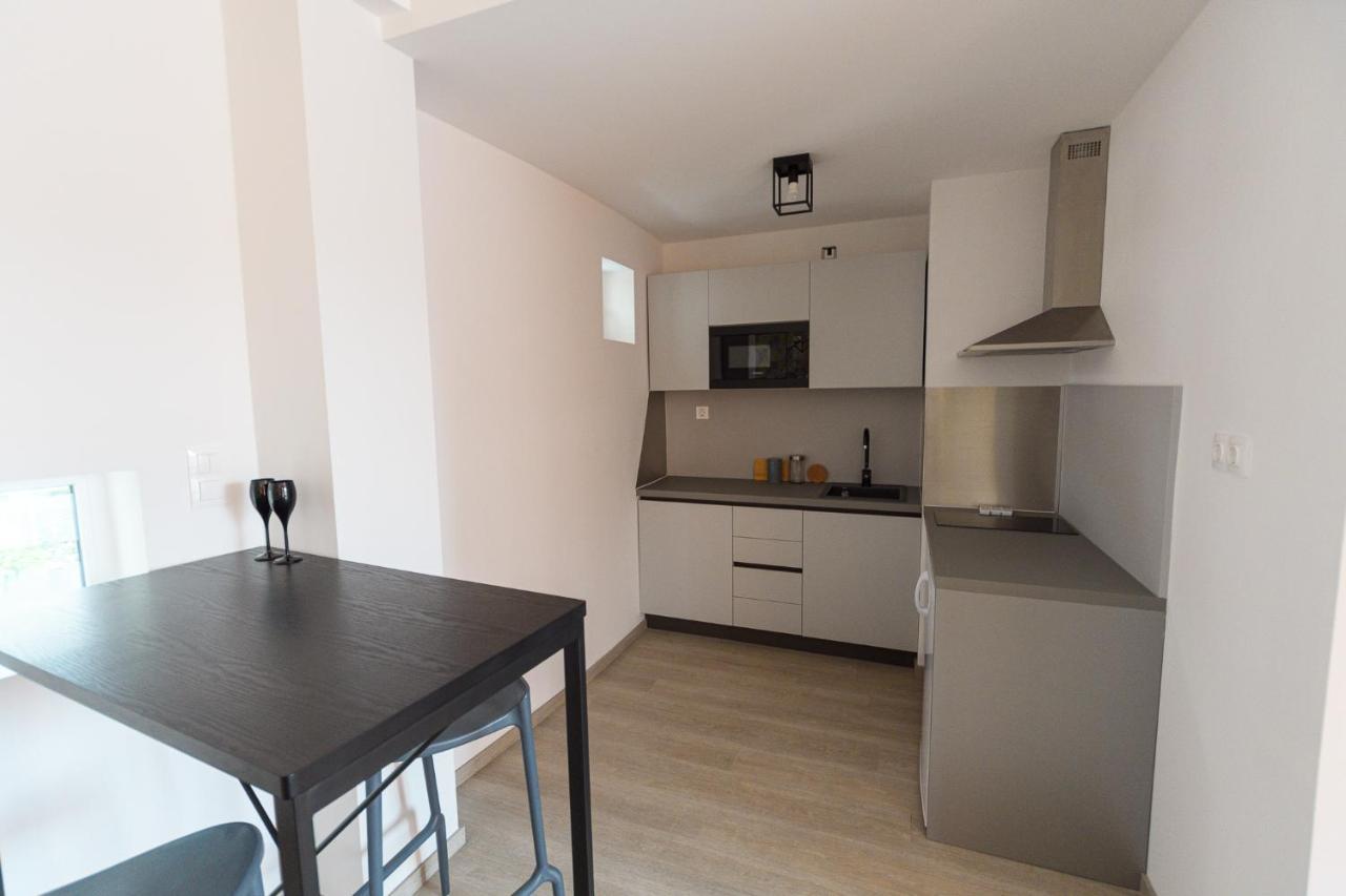 Parizs Garden Apartments デブレツェン エクステリア 写真